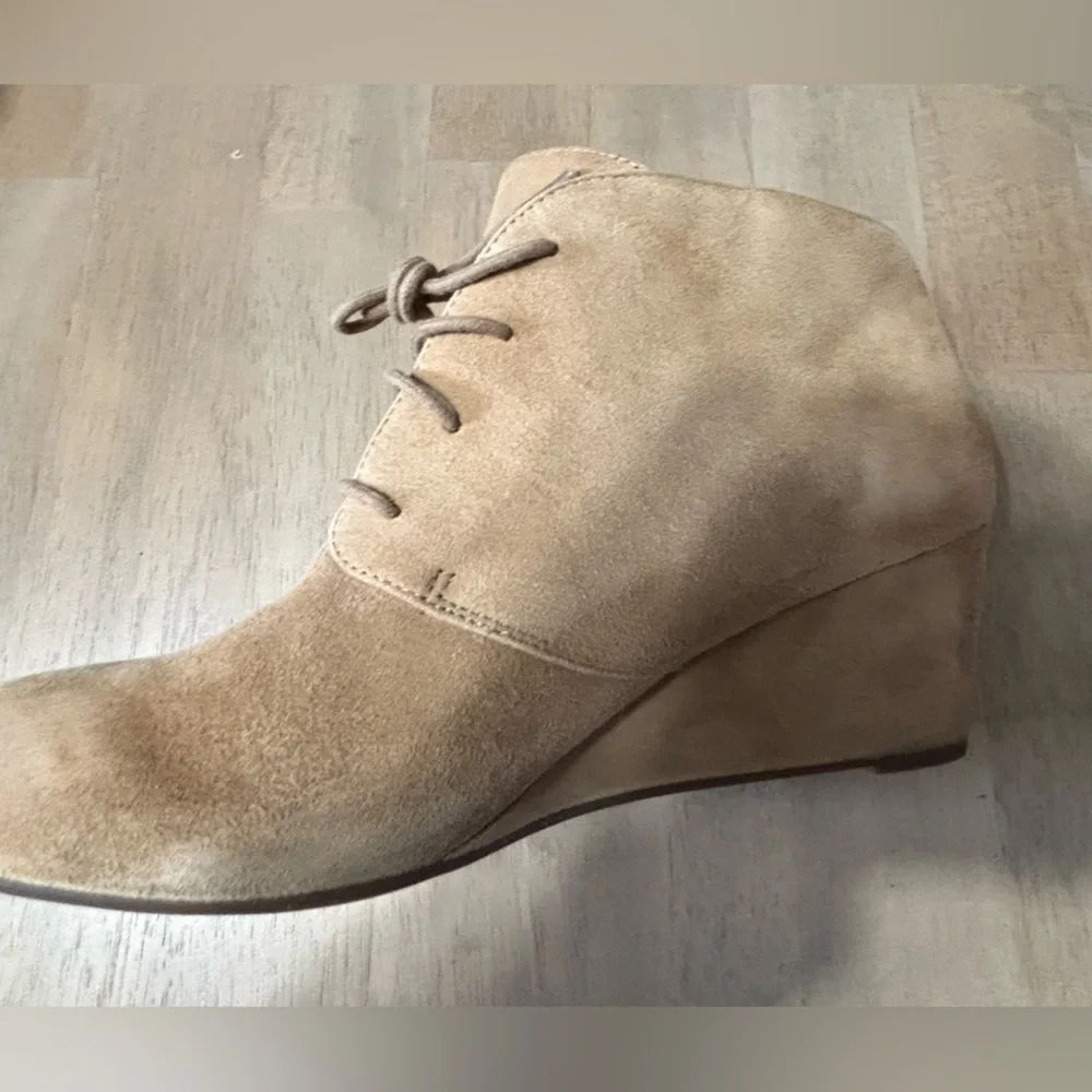 Vionic Becca Booties Tan Suede Ankle Boots Size 9